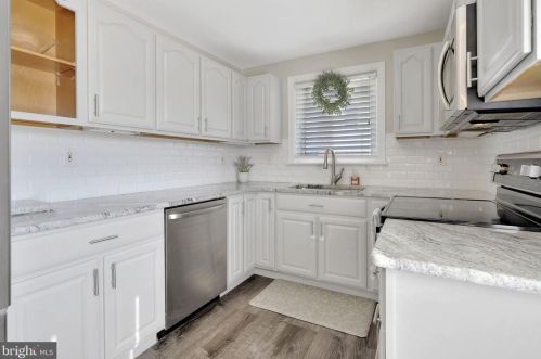 232 Lyndhurst Ave, Wilmington DE  19803-2346 exterior