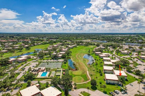 101 Spring Lake Dr, Vero Beach FL  32962-3004 exterior