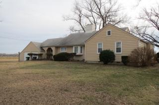 1312 Knox Ln, Manhattan KS  66502-6741 exterior