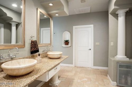 7210 17 Ave, Phoenix AZ 85027-5307 exterior