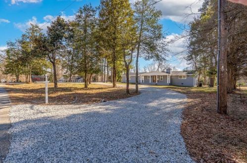 2101 Sprucewood Dr, Greensboro NC  27407-7731 exterior