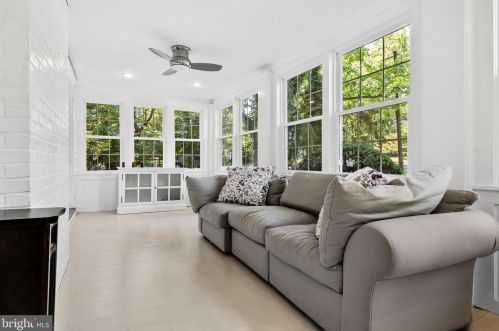 801 Thomas Ave, Riverton NJ  08077-1030 exterior