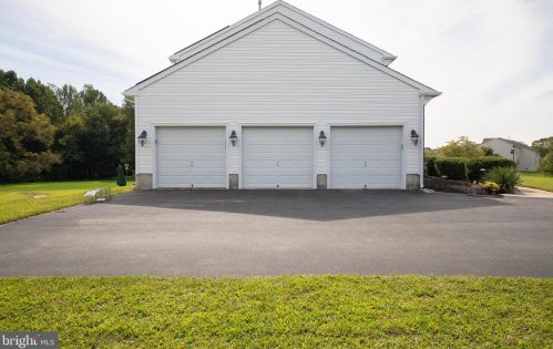 13 Victoria Dr, Swedesboro NJ  08085-3093 exterior