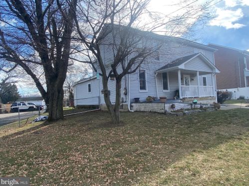 1758 6th St, Trenton, NJ 08638-3006