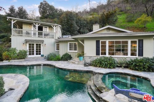 3531 Coldwater Canyon Ave, North Hollywood CA  91604-4060 exterior