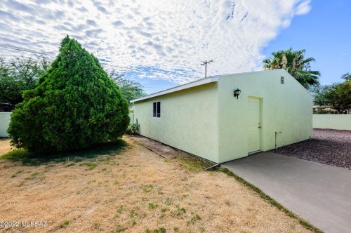 341 Tucson Blvd, Tucson AZ 85713-2065 exterior