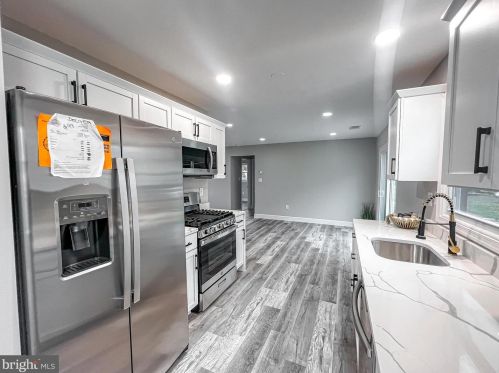 1229 Longview Dr, Woodbridge VA  22191-2955 exterior