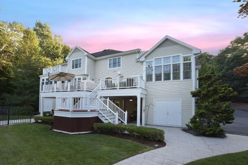 156 Forest St, Raynham, MA 02767-1124