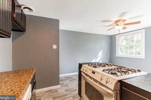 1424 Simpson St, Boothwyn PA  19061-4333 exterior