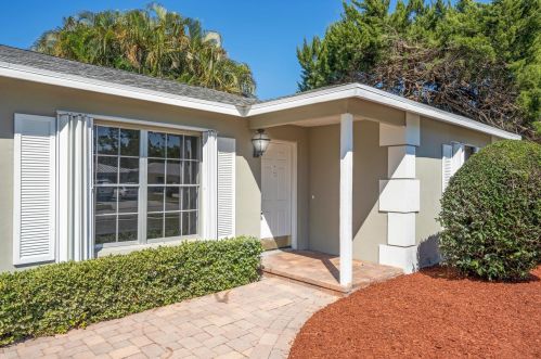 2490 4th Ln, Vero Beach, FL 32962-1361