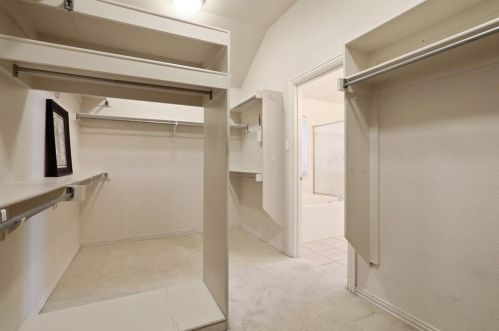 6001 Park Ln, Lewisville TX  75028-3775 exterior