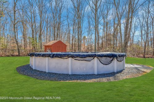 57 Thompson Bridge Rd, Jackson Twp NJ  08527-4623 exterior