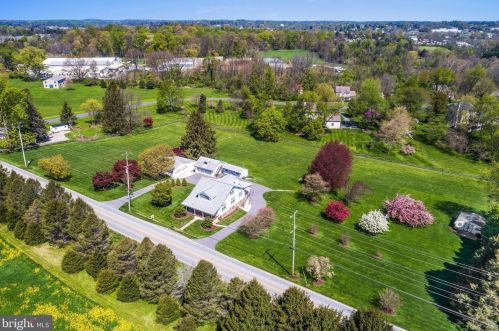 123 Old Kennett Rd, Kennett Sq PA  19348-2631 exterior