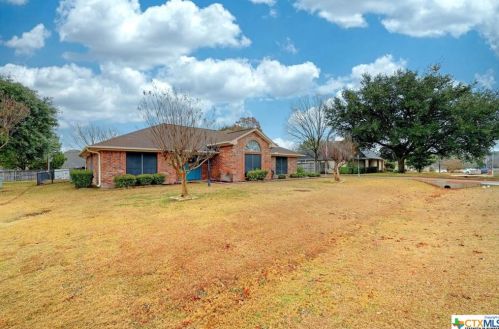 2016 Smith Bluff Rd, Salado, TX 76571-5435