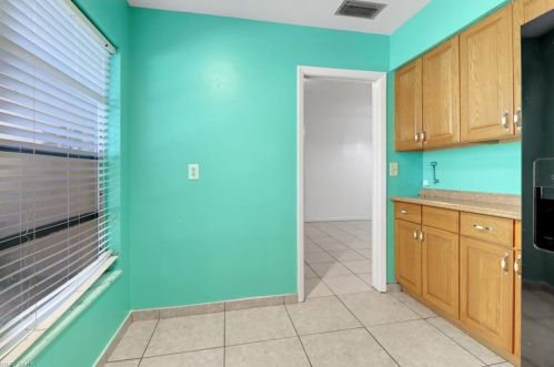 2281 44th Ter, Naples FL  34116-6474 exterior