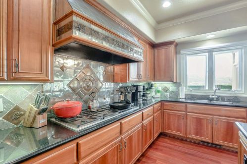 5902 Country Clb Pkwy, San Jose CA  95138-2301 exterior