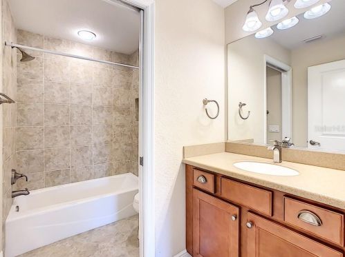 5056 Neptune Cir, Oxford FL  34484-3794 exterior