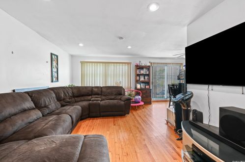 65-09 Beach Channel Dr, Far Rockaway NY  11691-2402 exterior