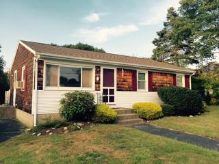 87 Palm Beach Ave, South Kingstown RI  02882-4419 exterior