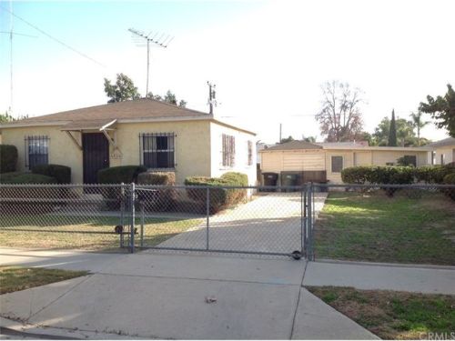 6720 Caro St, Paramount CA  90723-4720 exterior