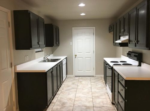 604 Shady Grove Dr, Granbury, TX 76049-7578