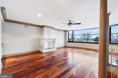 614 Front St, Philadelphia PA  19147-1703 exterior