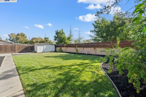 2043 Del Monte St, Livermore CA  94551-1116 exterior