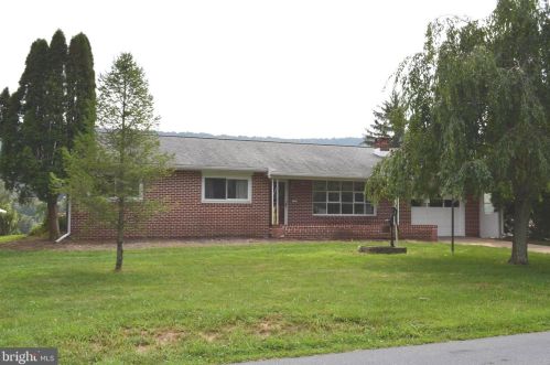 1441 Stoney Creek Rd, Water Gap, PA 17018-9661