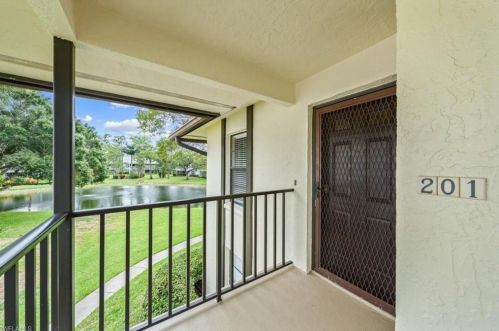 500 Misty Pines Cir, Naples, FL 34105-2503