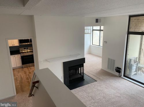 11560 Rolling Green Ct, Herndon, VA 20191-2240