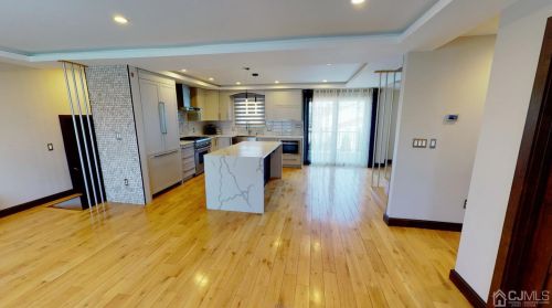 33 Berkshire Rd, Old Bridge NJ  08857-1601 exterior