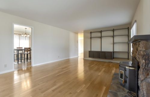 121 Marks Dr, Hollister CA  95023-6319 exterior