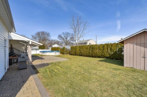 15 5th Ave, Manville NJ  08835-1321 exterior