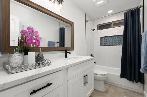 365 Alameda Blvd, San Diego CA  92118-1134 exterior