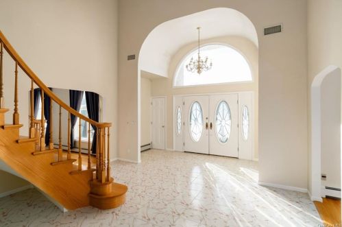 245 Bear Ridge Rd, Pleasantville NY  10570-1801 exterior