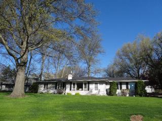 2025 Country Club Dr, Oakland Acres, IA 50112-1163