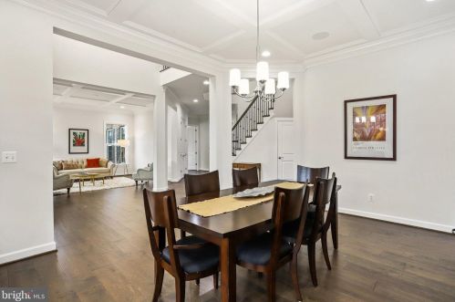 10244 Forest Lake Dr, Great Falls VA  22066-3609 exterior