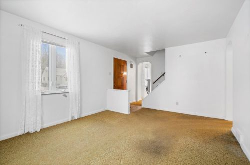 2716 Phillips Ave, Glenshaw PA  15116-1618 exterior