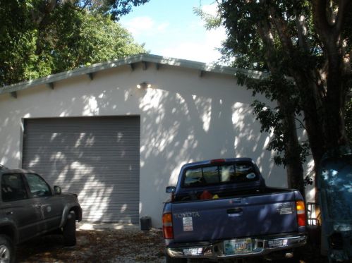 82 Sir Francis Drake Dr, Key Largo, FL 33037-2308