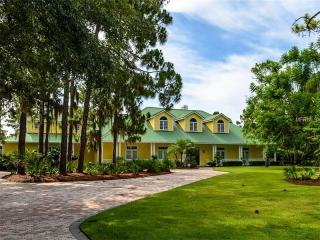 5457 Ashley Pkwy, Sarasota, FL 34241-9411