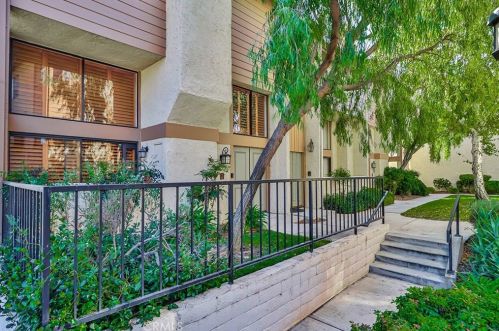 26316 Plata Ln, Calabasas CA  91302-2611 exterior