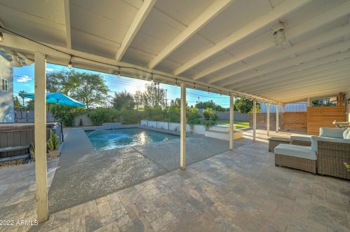 7814 11th Ave, Phoenix AZ  85021-7113 exterior