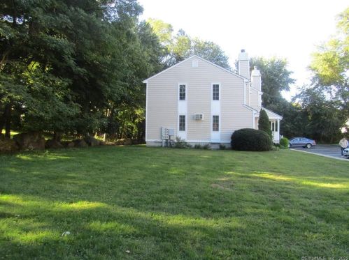 13 Starrwood Dr, Norwich CT  06360-4059 exterior