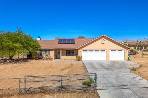 7645 Victoria Ave, Yucca Valley CA  92284-6152 exterior