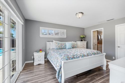 235 Grove Ave, Santa Rosa CA  95409-3813 exterior