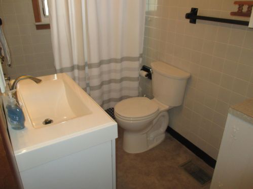 1007 Leesburg Ave, Washington Ch OH  43160-1256 exterior