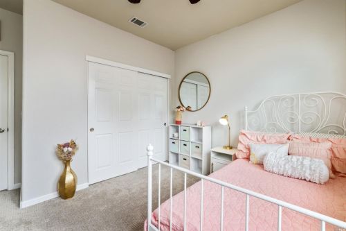 1125 Valley Glen Dr, Liberty Farms CA  95620-4835 exterior