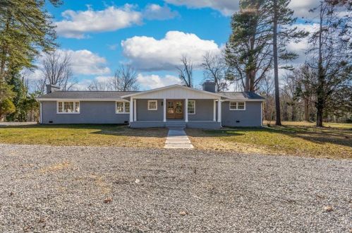 2101 Sprucewood Dr, Greensboro NC  27407-7731 exterior