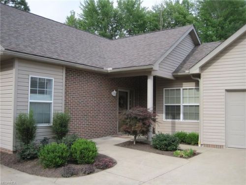 2369 Kalyn Pl, Cuyahoga Falls, OH 44224-6420