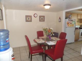 1579 Prince Rd, Tucson, AZ 85705-3023